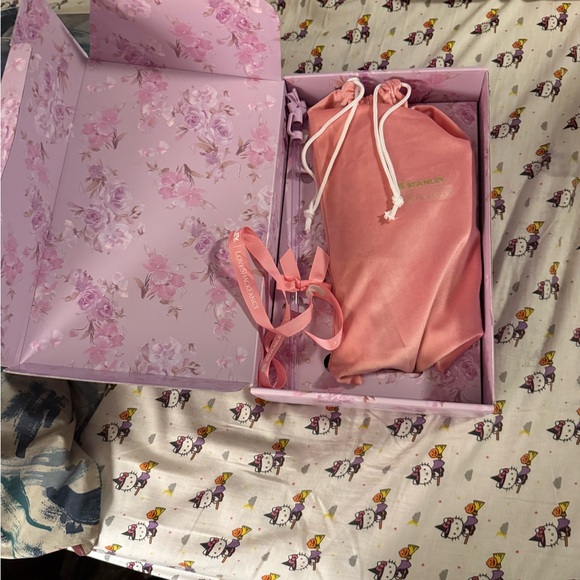 Stanley x LoveShackFancy Pink Floral Box - Picture 2 of 9
